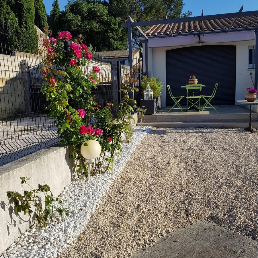 Gite Les Coquelicots Lédenon Exterior foto