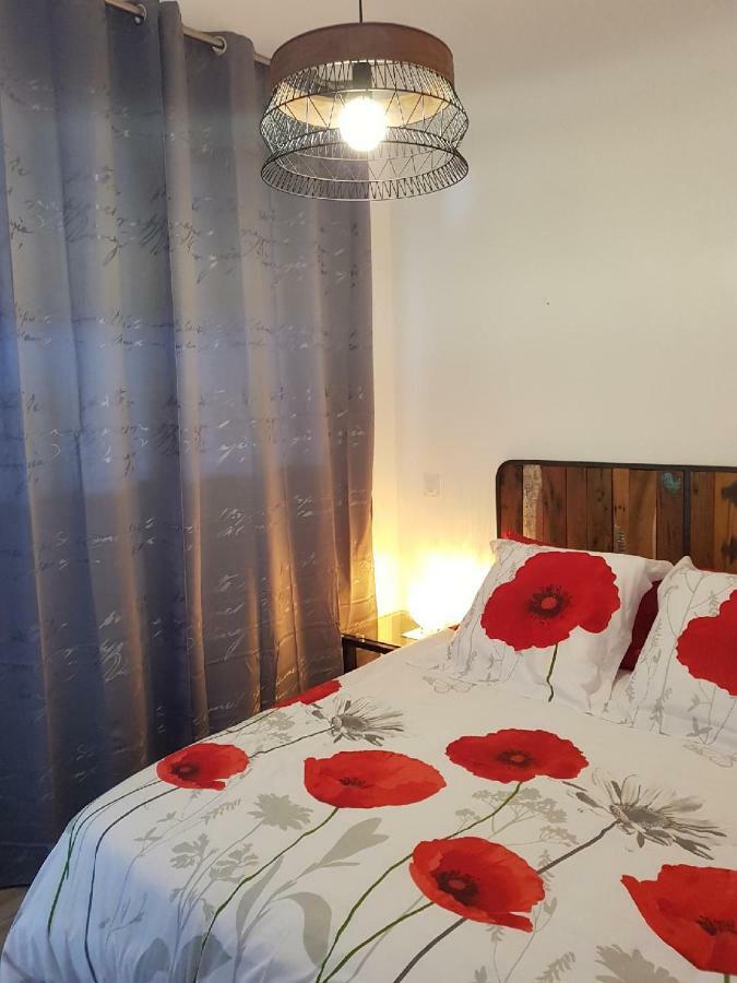 Gite Les Coquelicots Lédenon Exterior foto